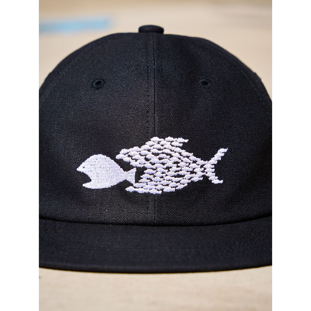 GARBAGE HARD BRIM 6 PANEL CAP LOW (SOLIDARITY)