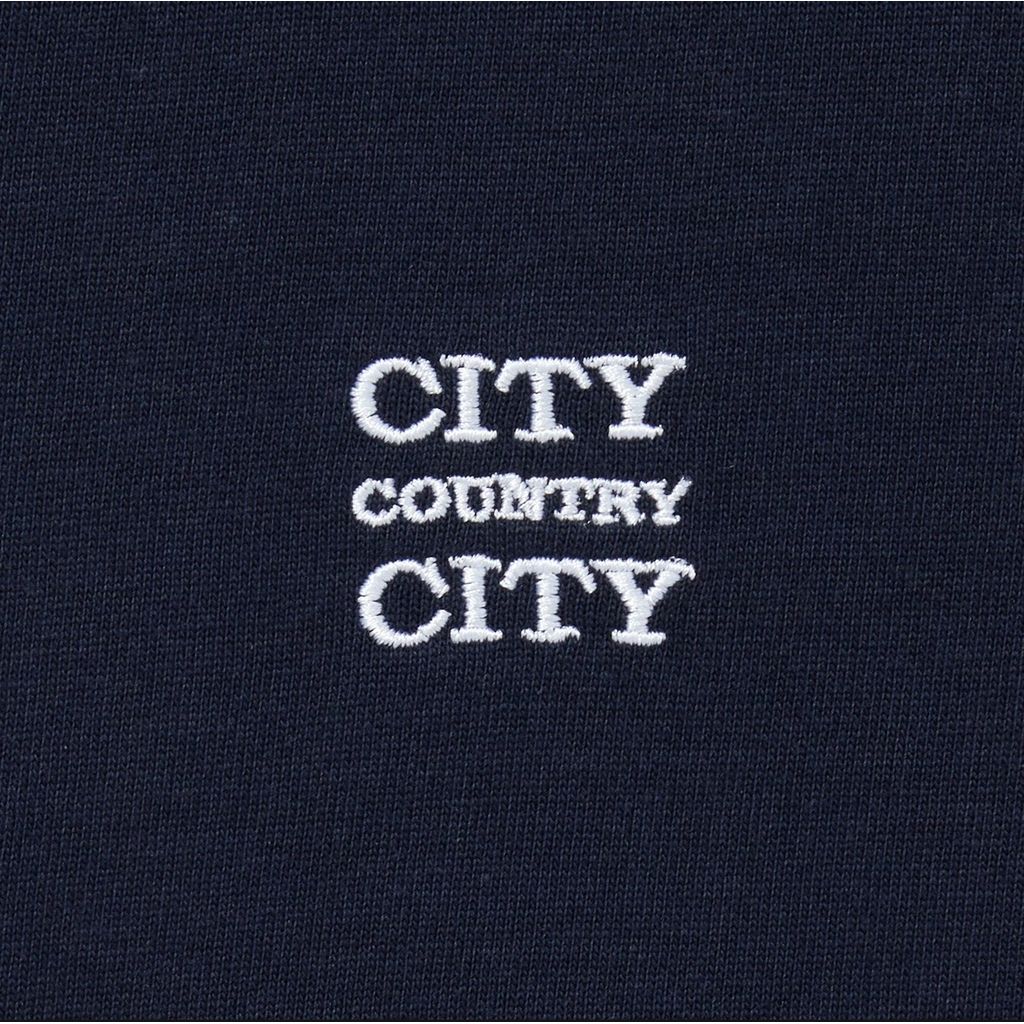 CITY COUNTRY CITY EMBROIDERD LOGO BORDER T-SHIRT