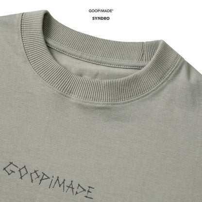 GOOPiMADE 01T-SYNC STONE MOSS GRAPHIC TEE