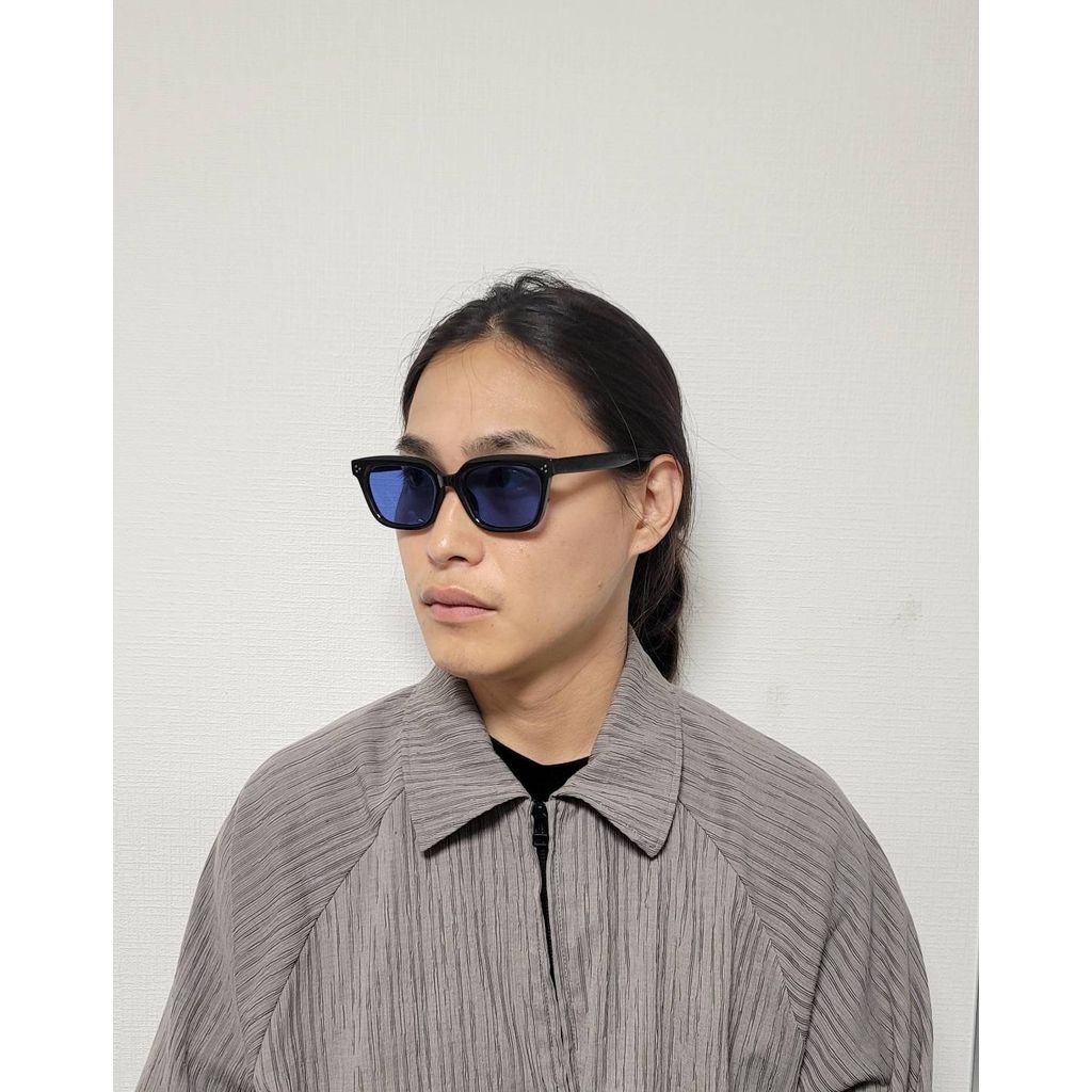 VOO CLEVER SQUARE（ブラック×ブルーレンズ）