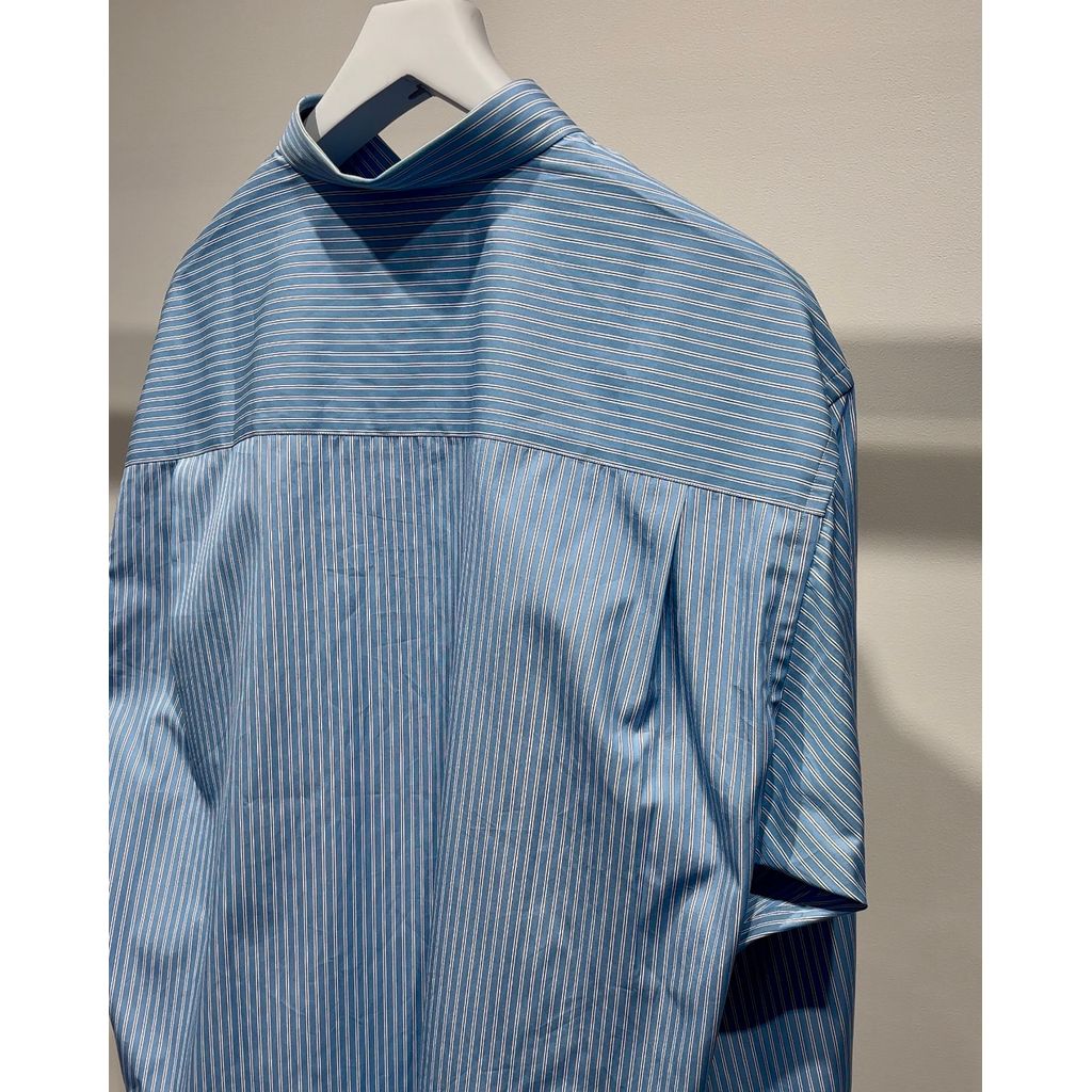 COMME des GARCONS HOMME コットンストライプ LOGO シャツ（BLUEベース)