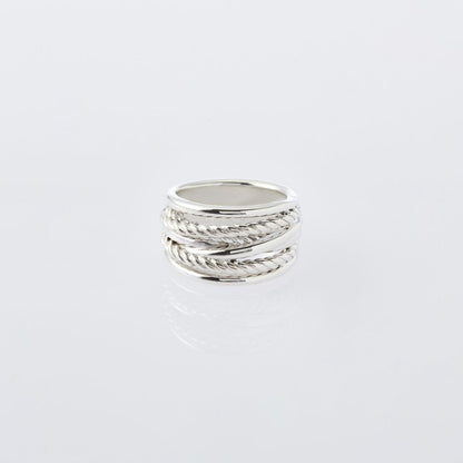 XOLO JEWELRY Overlap Ring