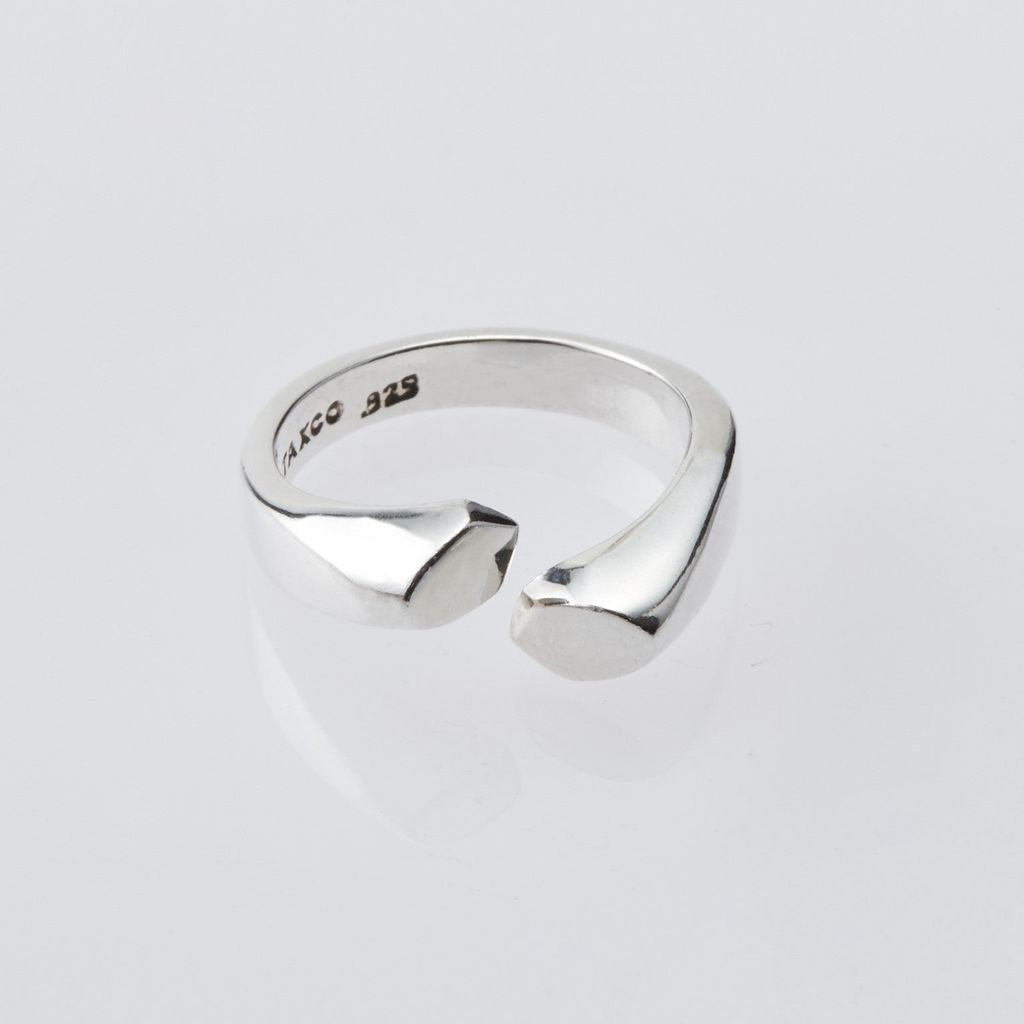 XOLO JEWELRY Stem Ring