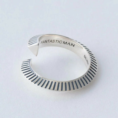 FANTASTIC MAN  RING 1048