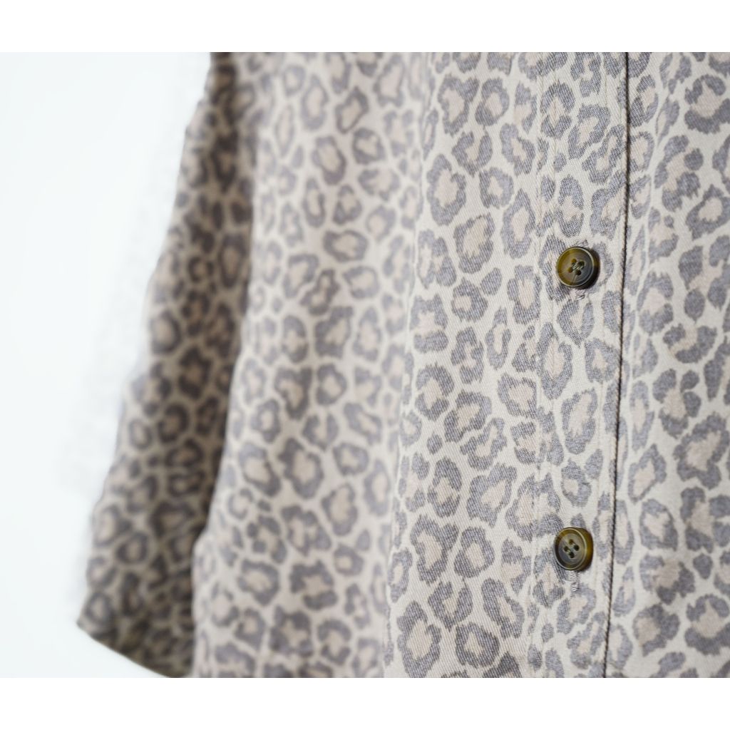 ANDFAMILYS Animal Button Down Shirts