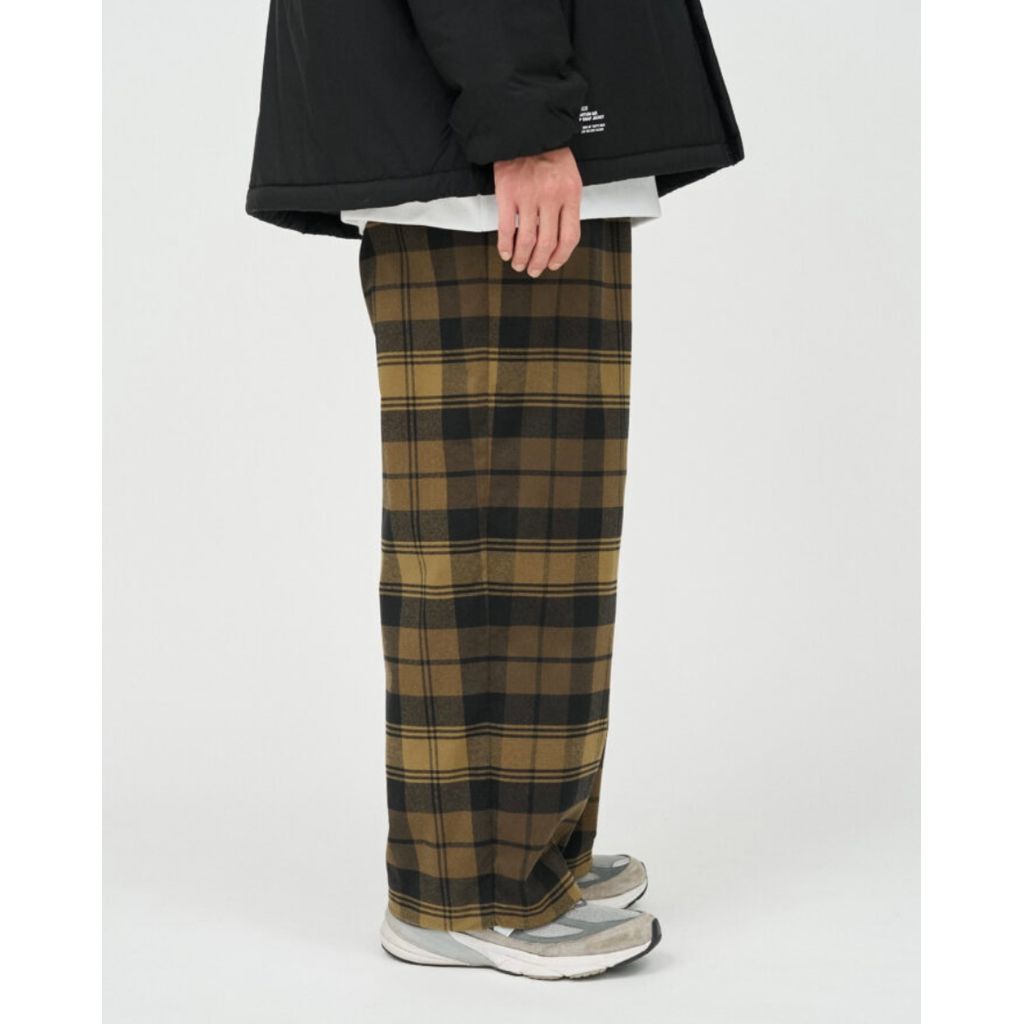 FreshService "FLANNEL CHECK UTILITY OVER PANTS"