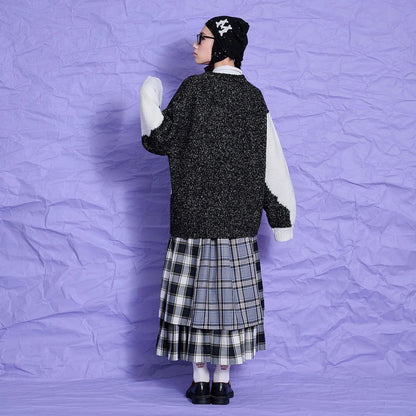 THOMAS MAGPIE  knit “WH@T”