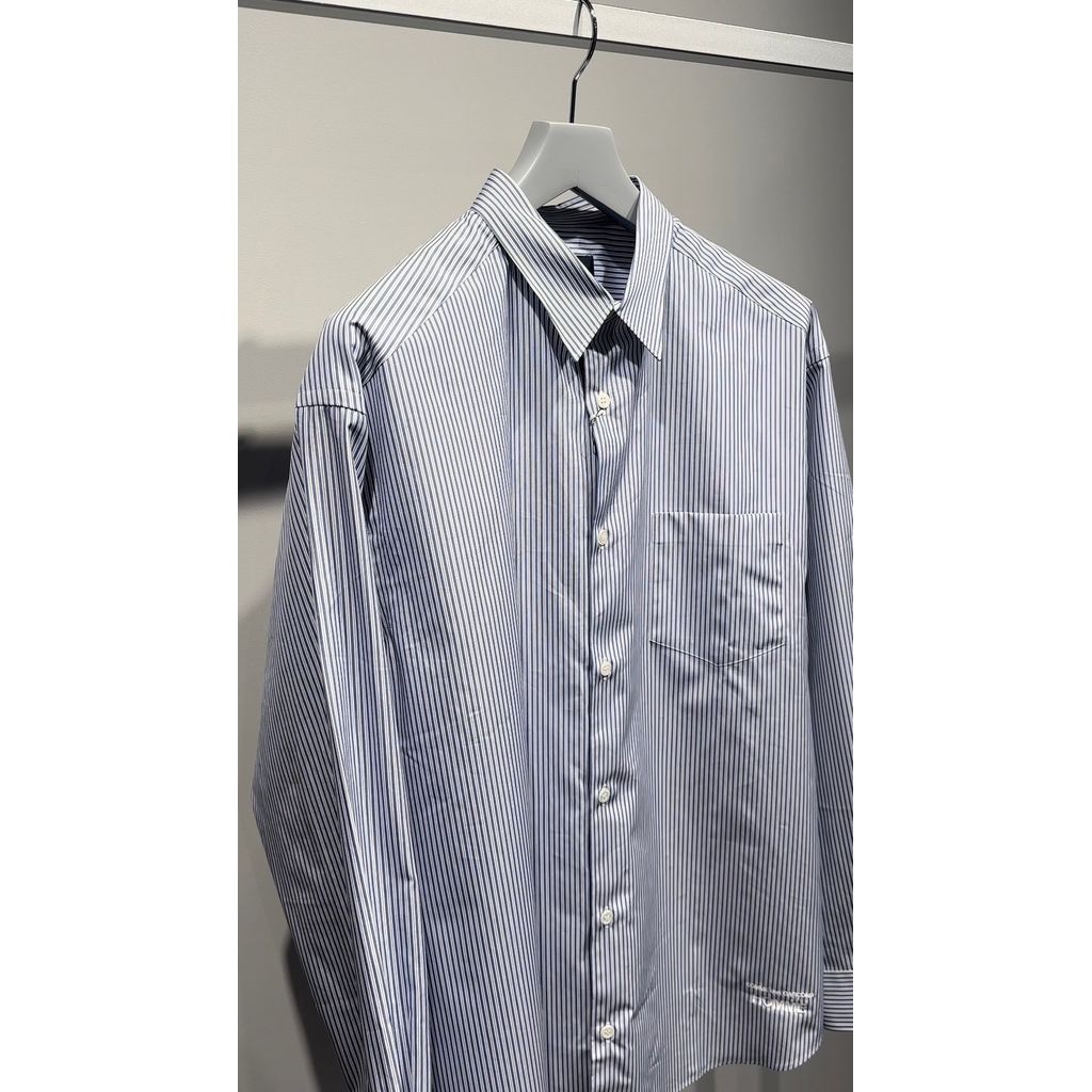 COMME des GARCONS HOMME コットンストライプ LOGO シャツ（WHITE ベース)