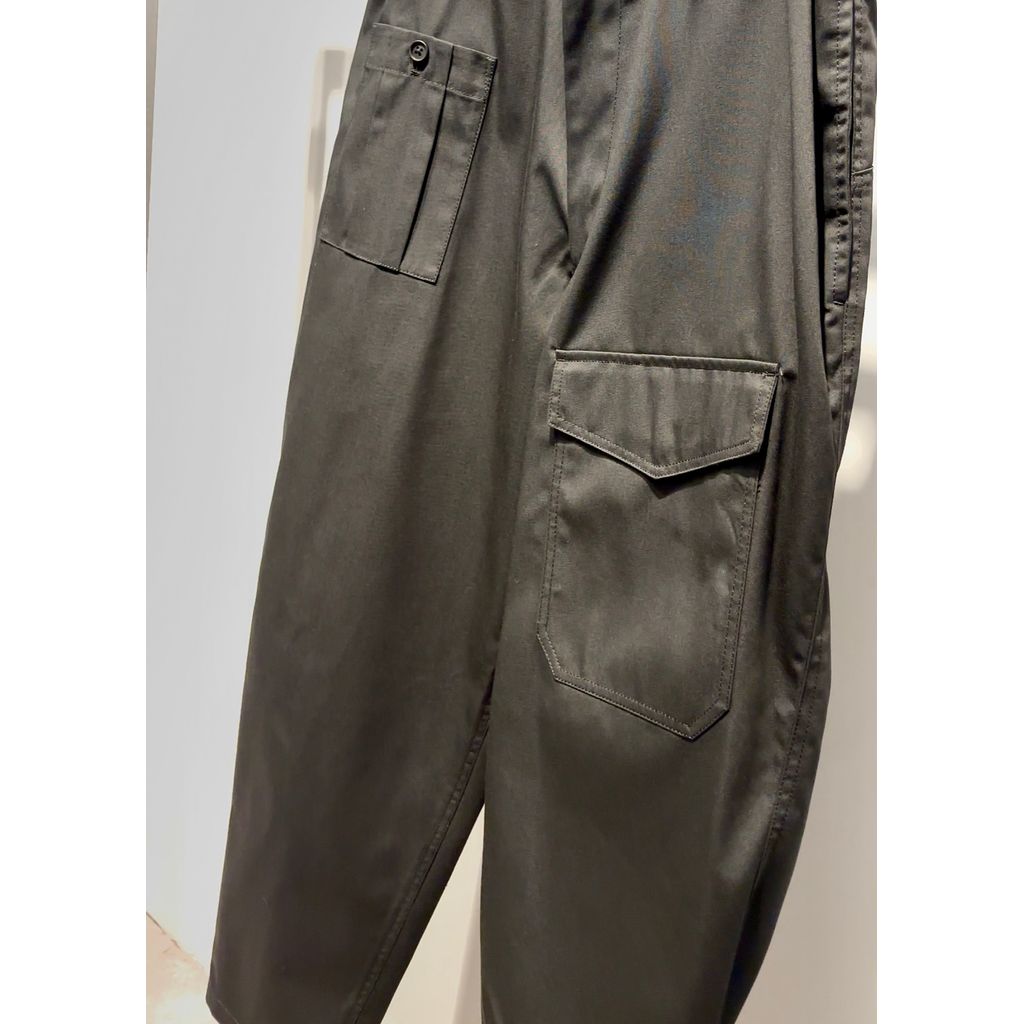 Y's for men T/C TWILL PANTS WITH SIDE SEAM TUCK（BLACK）