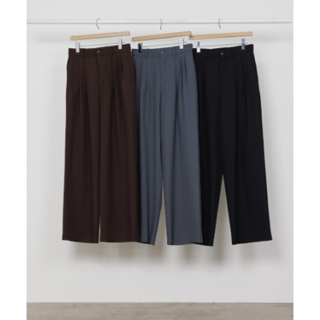 【予約商品】MARKAWARE TRIPLE PLEATED WIDE TROUSERS