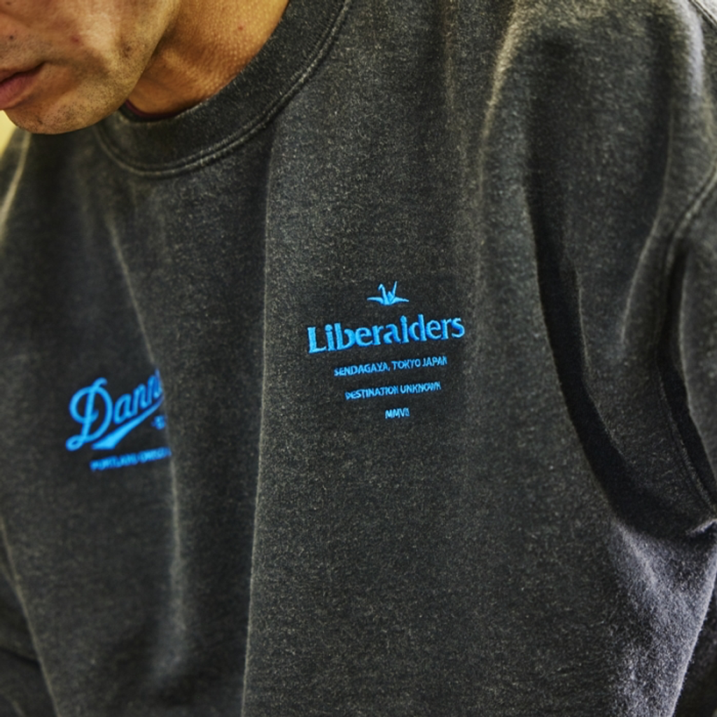 Liberaiders x danner LOGO CREWNECK