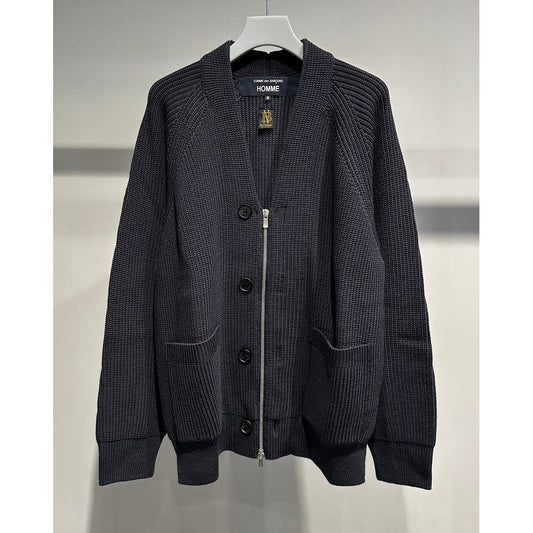 COMME des GARCONS HOMME BATONER W-NAME WOOL KNIT CARDIGAN（CHARCOAL）
