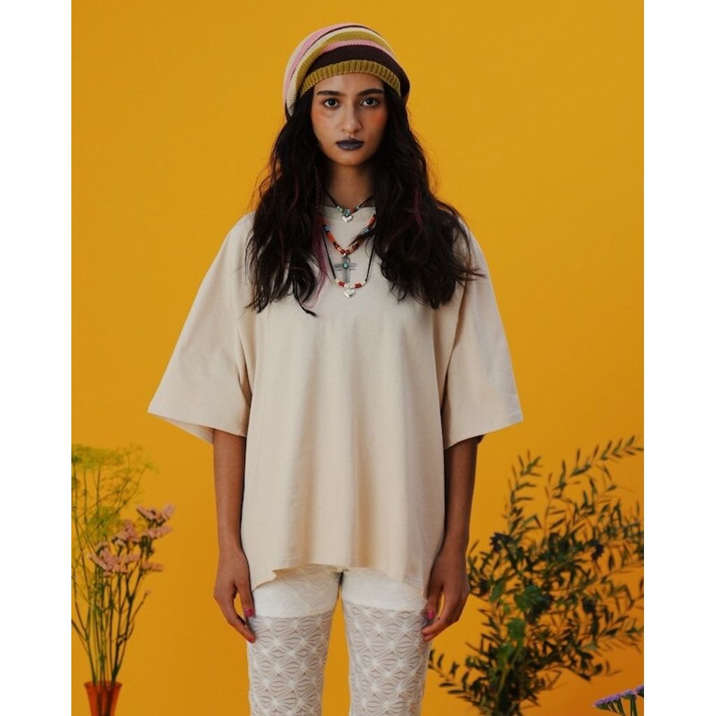 AMBERGLEAM Panel Basic T-Shirt