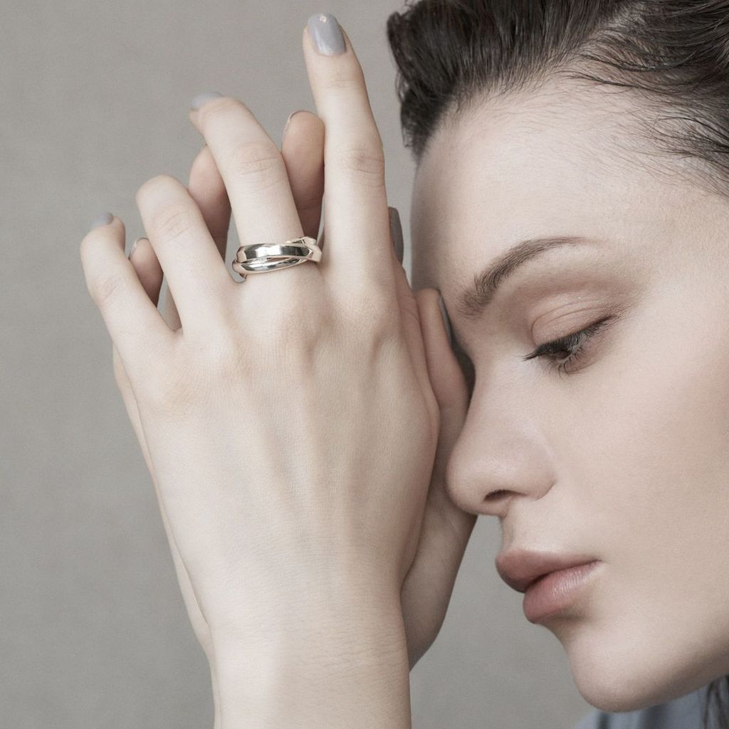 GARNI Union Triple Band Ring – MAROON WEBSTORE