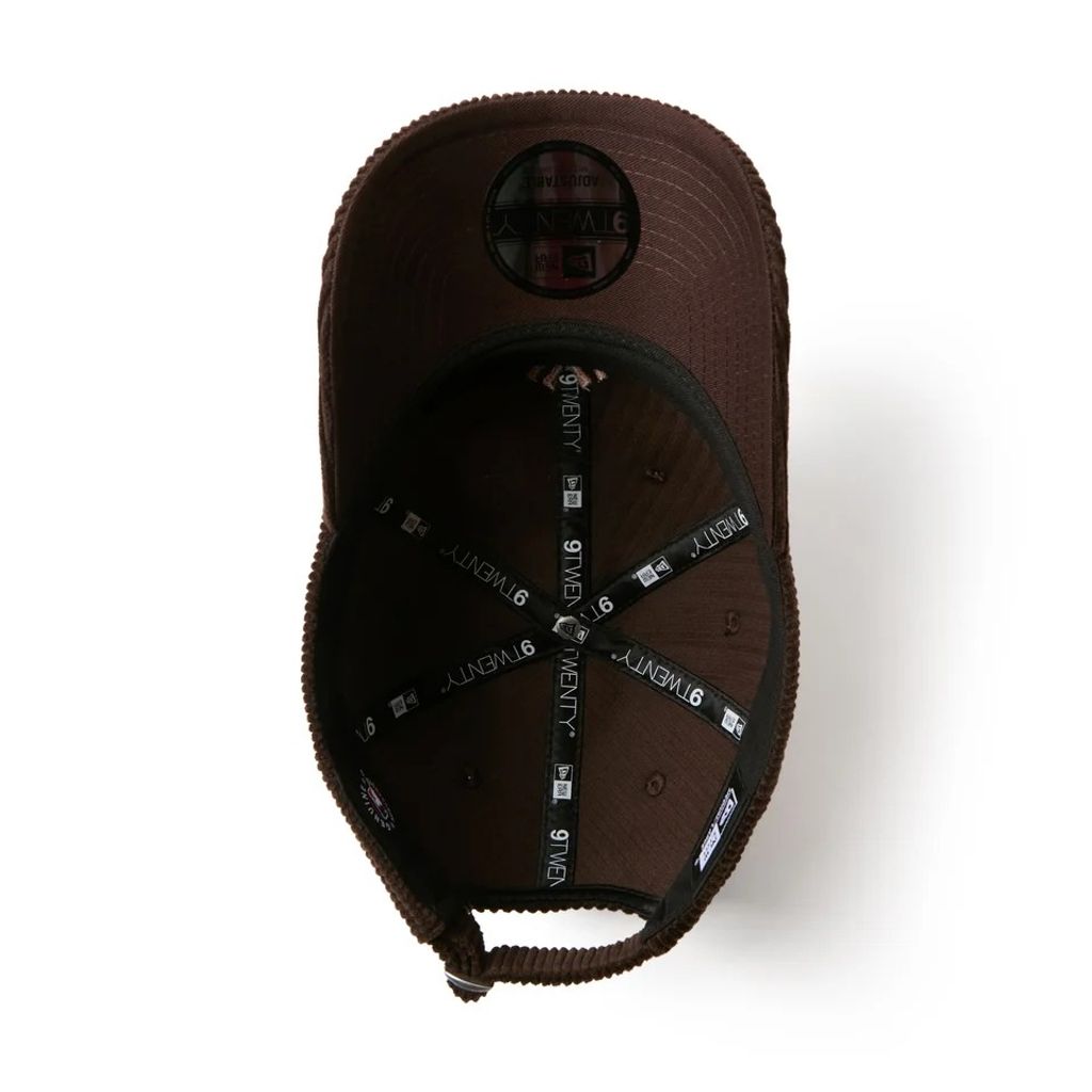 NEW ERA 9TWENTY Corduroy コーデュロイ ニューヨーク・ヤンキース ダークブラウン