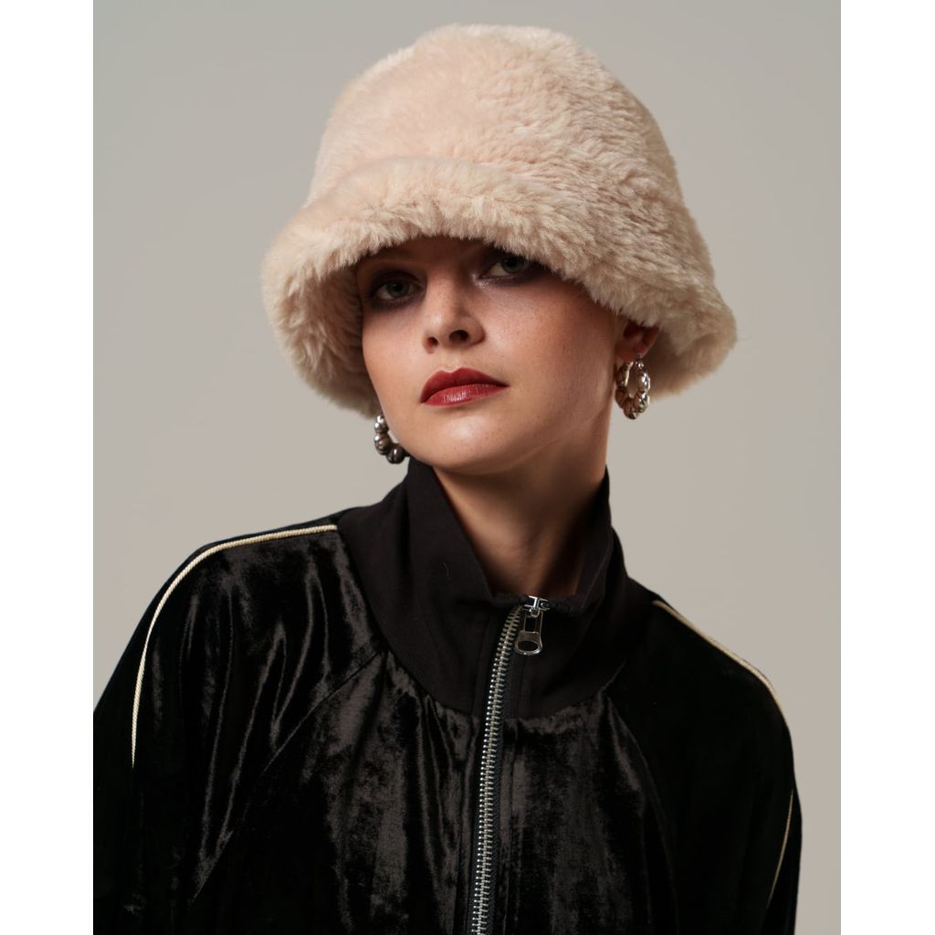 AMBERGLEAM  Fur Bucket Hat