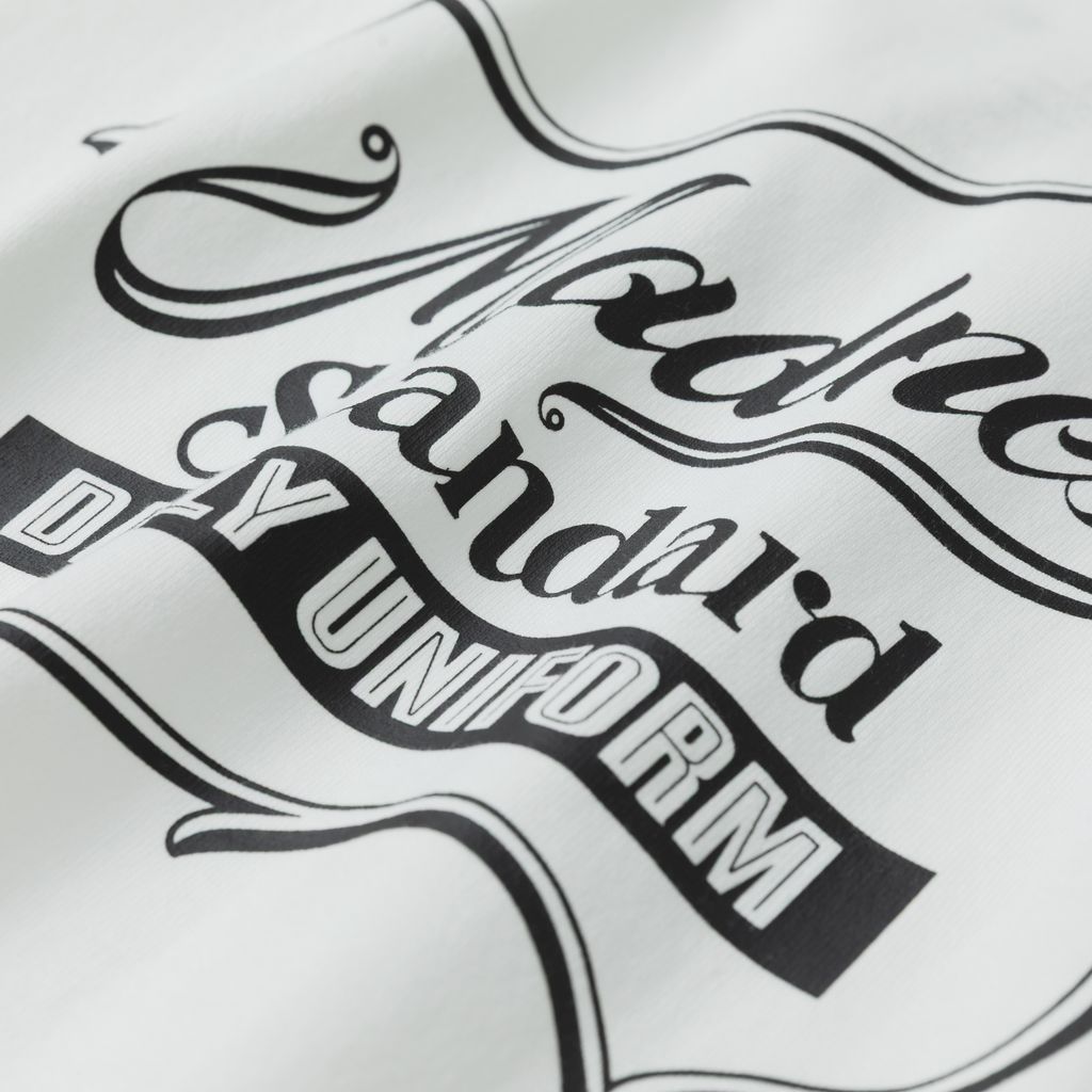 MADNESS BADGE(L) UNIFORM T-SHIRT