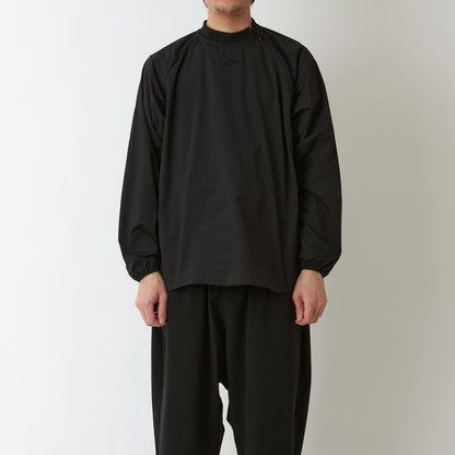 WHITE MOUNTAINEERING WM × UMBRO PULLOVER