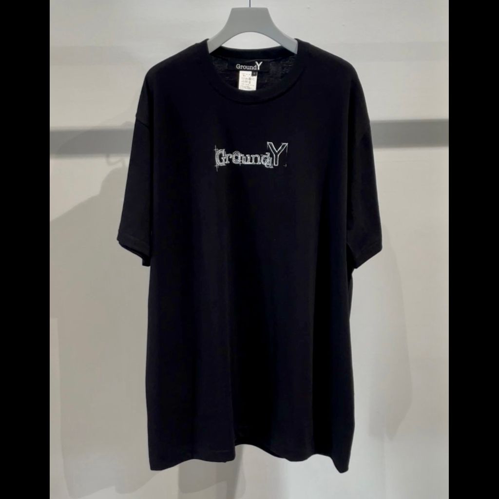 Ground Y Ground Y LOGO TYPE-B GRAPHIC PRINT STANDARD T-SHIRT