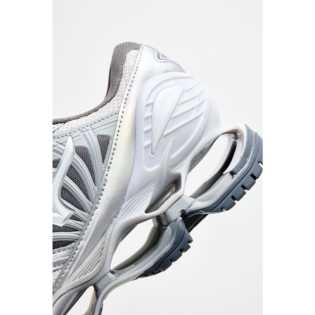 MIZUNO WAVE PROPHECY LS(ライトグレー×シルバー×ホワイト)