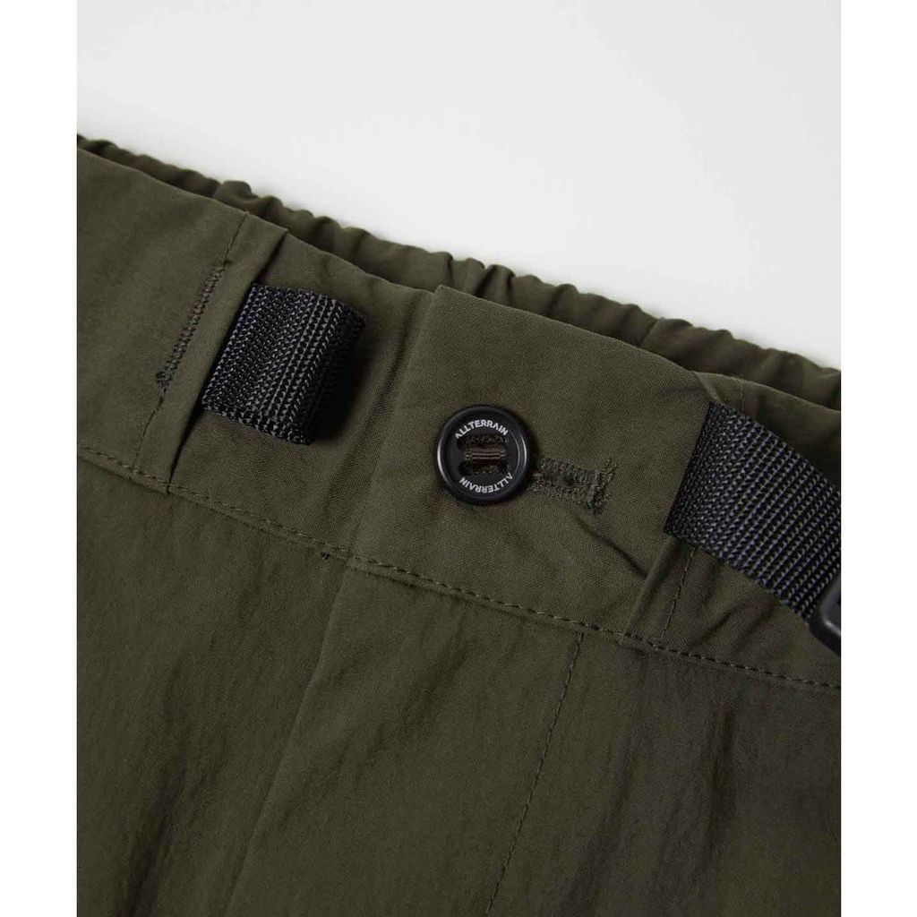 DESCENTE ALLTERRAIN WOVEN TASLAN WIDE CARGO PANTS
