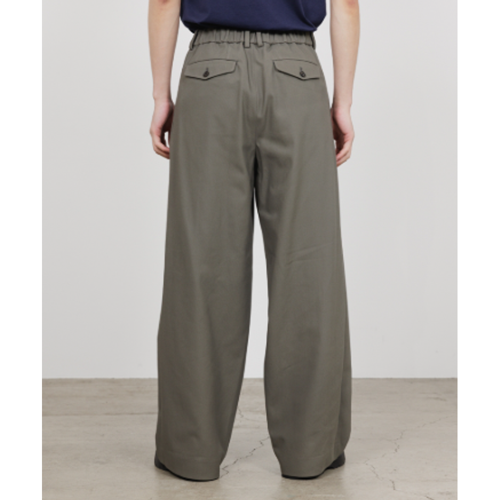 【予約商品】MARKAWARE  TRIPLE PLEATED WIDE TROUSERS