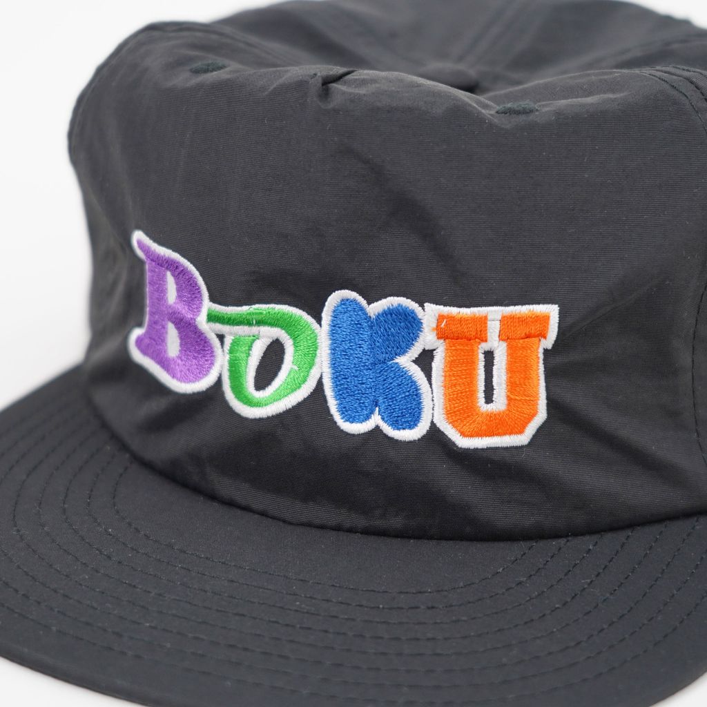 BOKU HA TANOSII BOKU LOGO CAP "ブラック"