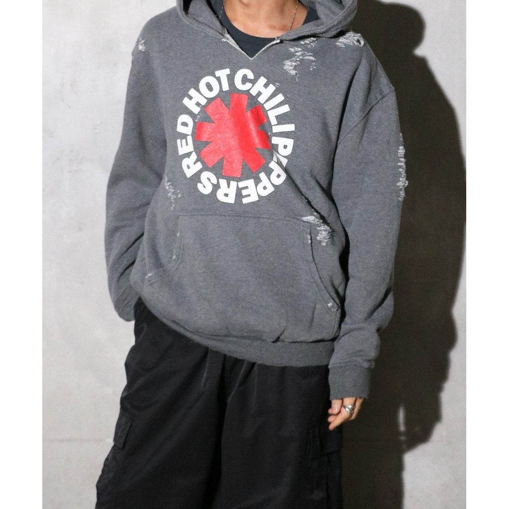 THRIFTY LOOK  worn-out rhcp asterisk