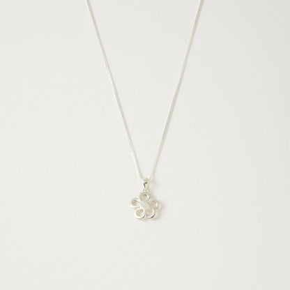 NICK GEAR  Flower necklace