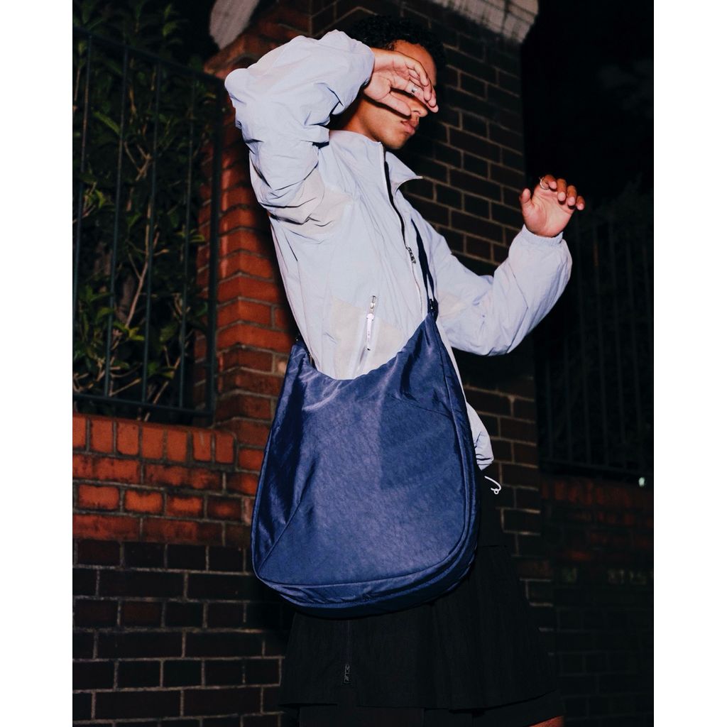 F/CE. TEXTURED TWILL SHOULDER TOTE