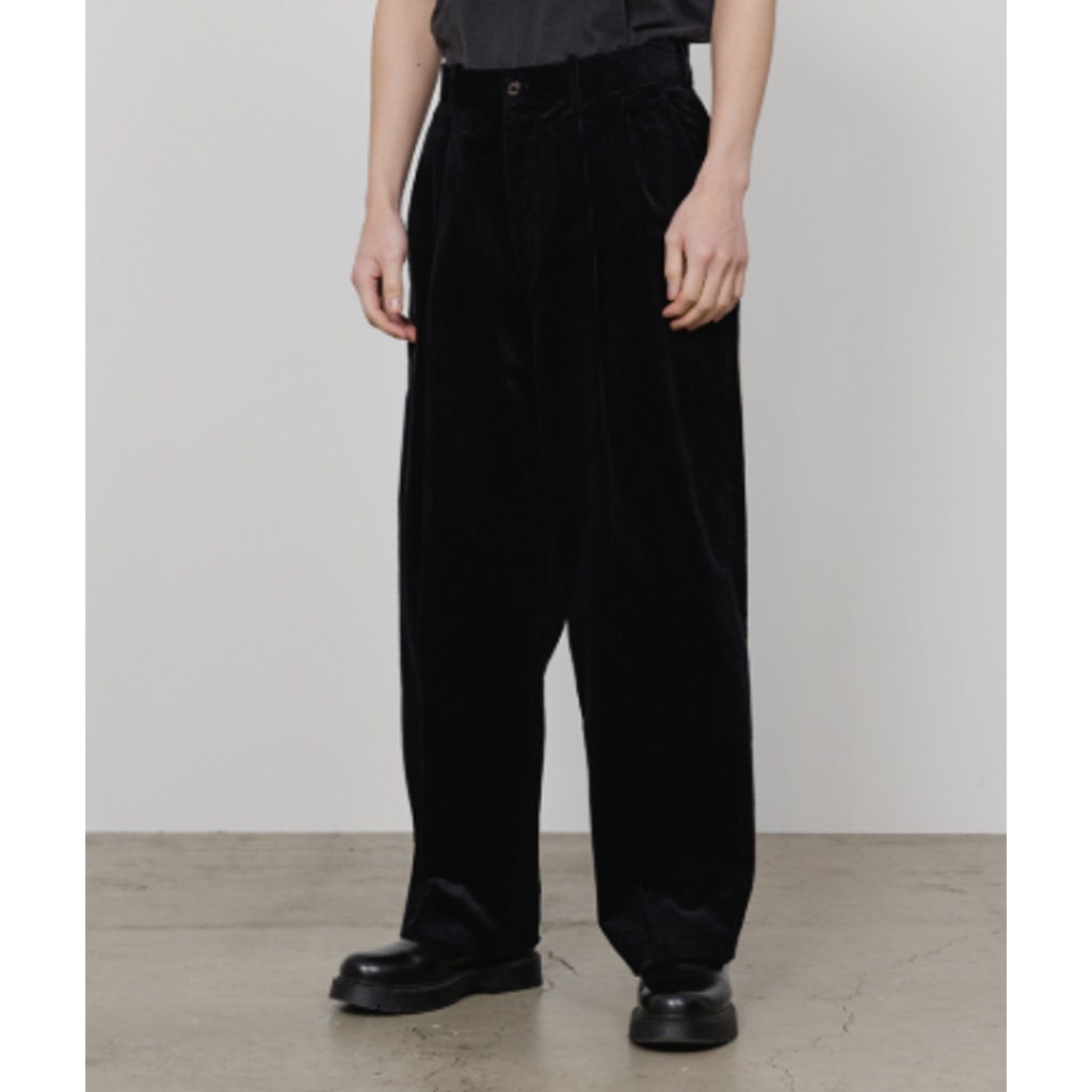 【予約商品】MARKAWARE CLASSIC FIT DOUBLE PLEATED TROUSERS