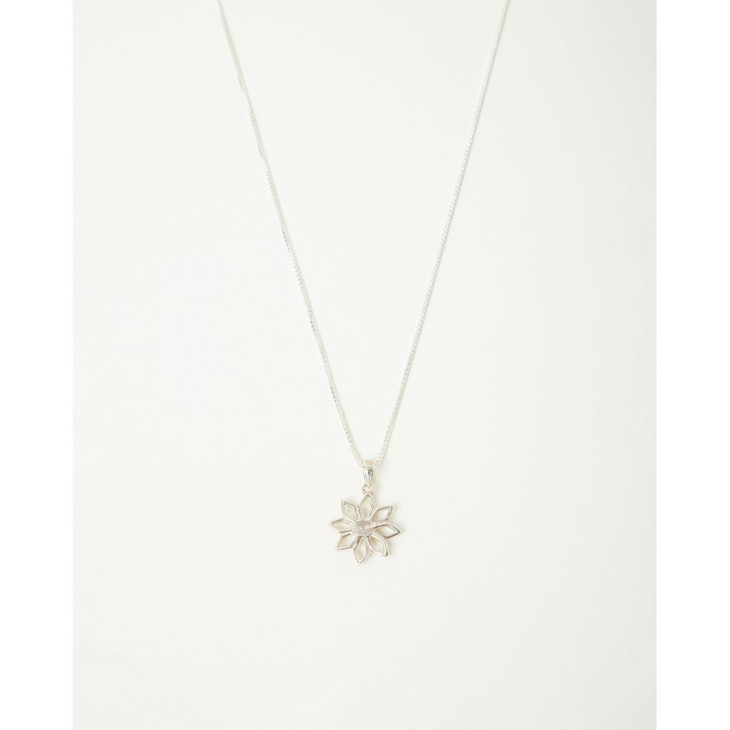 NICK GEAR  Flower necklace