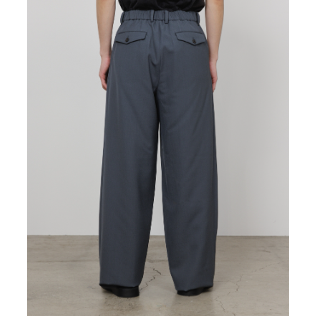 【予約商品】MARKAWARE TRIPLE PLEATED WIDE TROUSERS