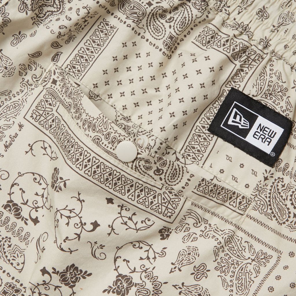 NEW ERA  ウーブン ショートパンツ Floral Paisley ストーン
