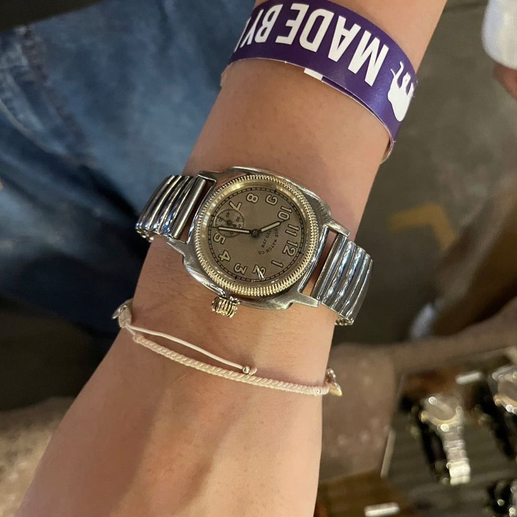 VAGUE WATCH Co. Coussin Early Extension