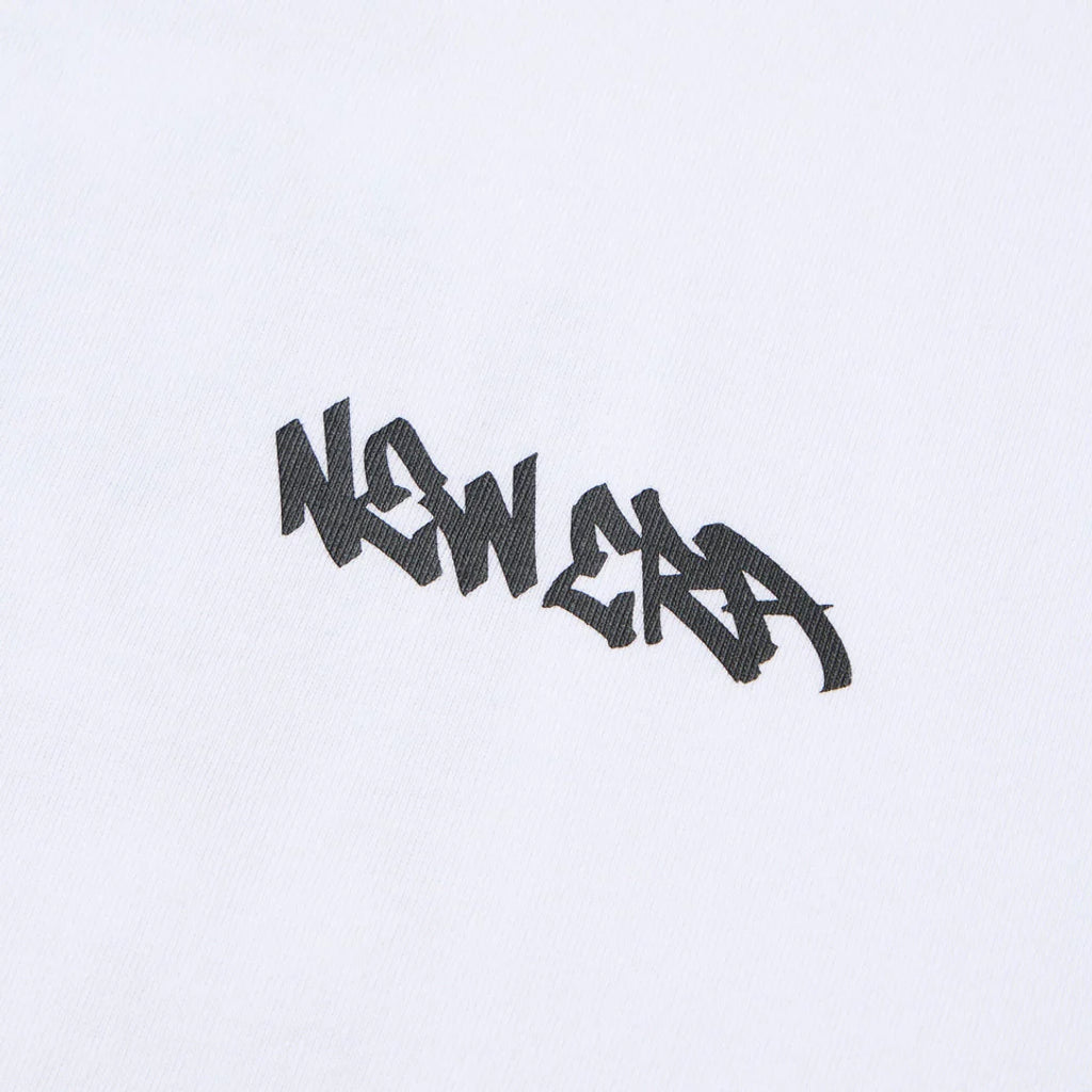 NEW ERA 長袖 オーバーサイズド コットン Tシャツ Tagging ホワイト