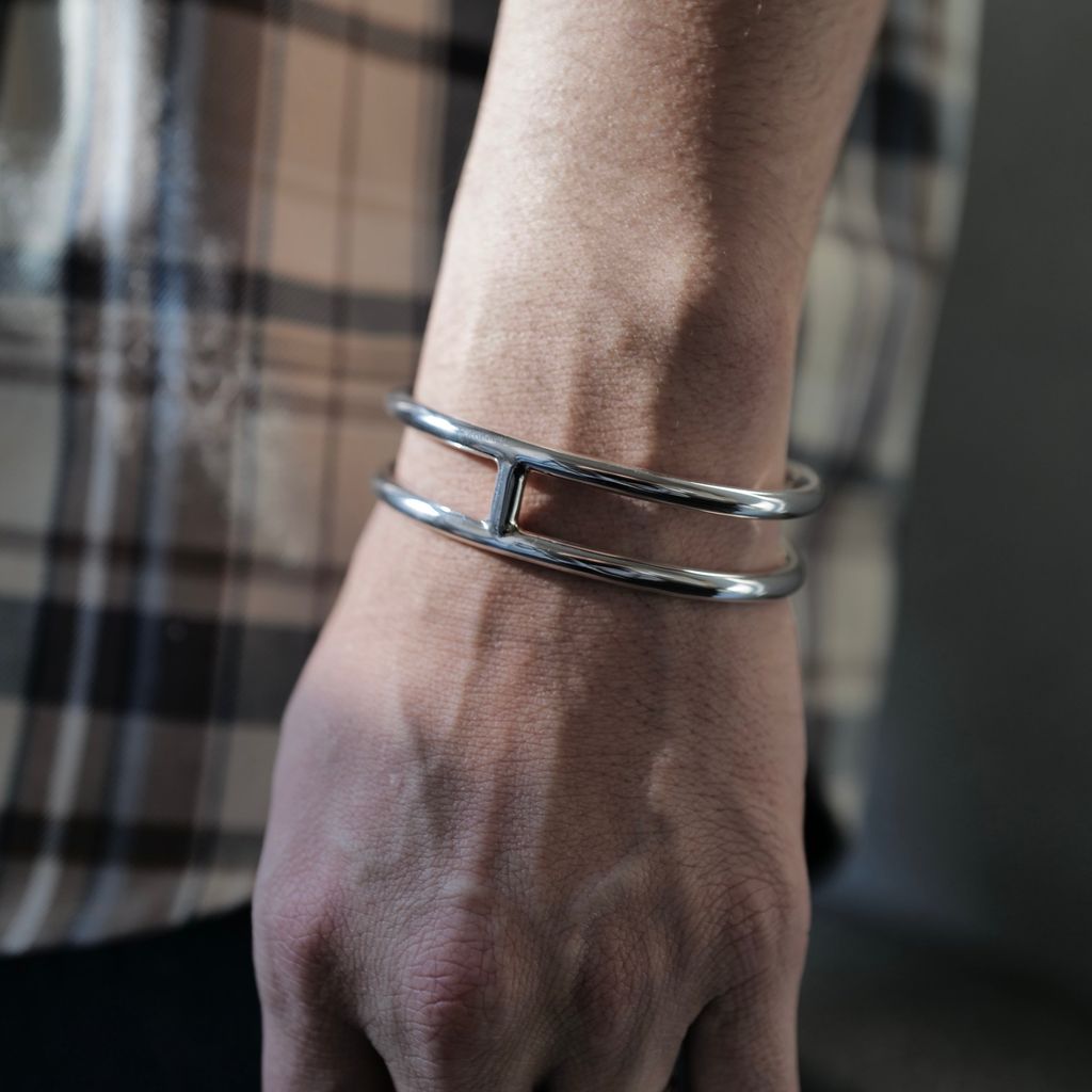 XOLO JEWELRY H Bangle L – MAROON WEBSTORE