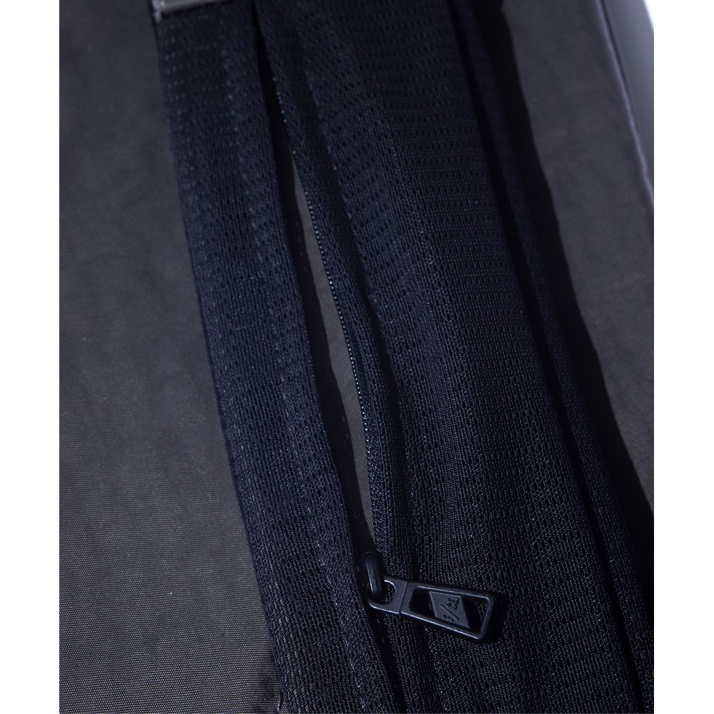 F/CE. TEXTURED TWILL LAYERED SLINGER BAG