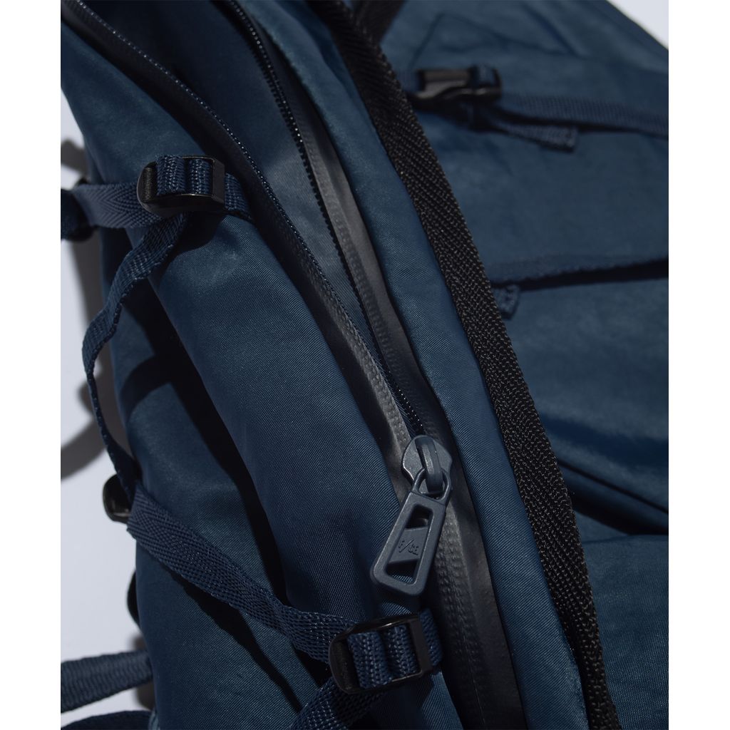 F/CE. TEXTURED TWILL 3 POINTS SLINGER BAG