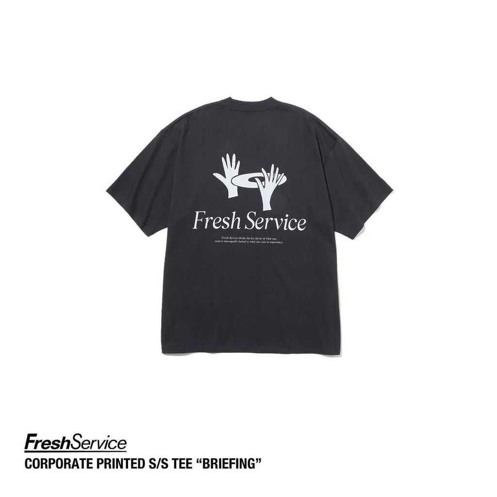 FreshSevice CORPORATE PRINTED S/S TEE "BRIEFING"