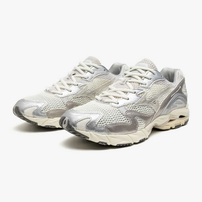 MIZUNO WAVE RIDER 10 （オフホワイト×ライトベージュ×シルバー）