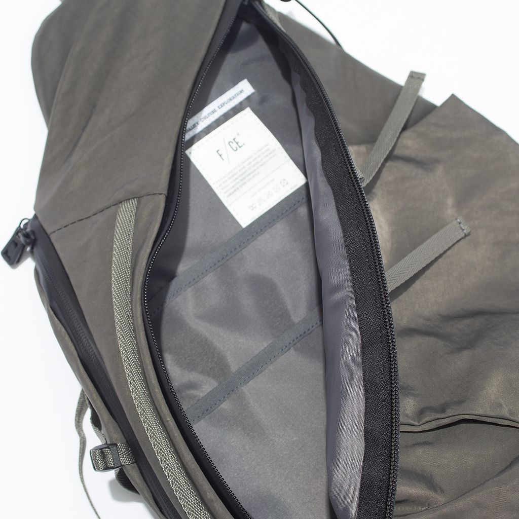 F/CE. TEXTURED TWILL 3 POINTS SLINGER BAG