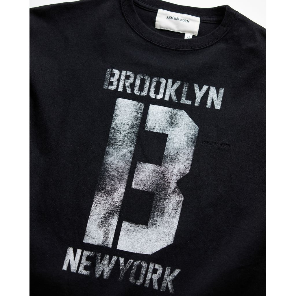ANACHRONORM BROOKLYN PRINTED S/S T-S