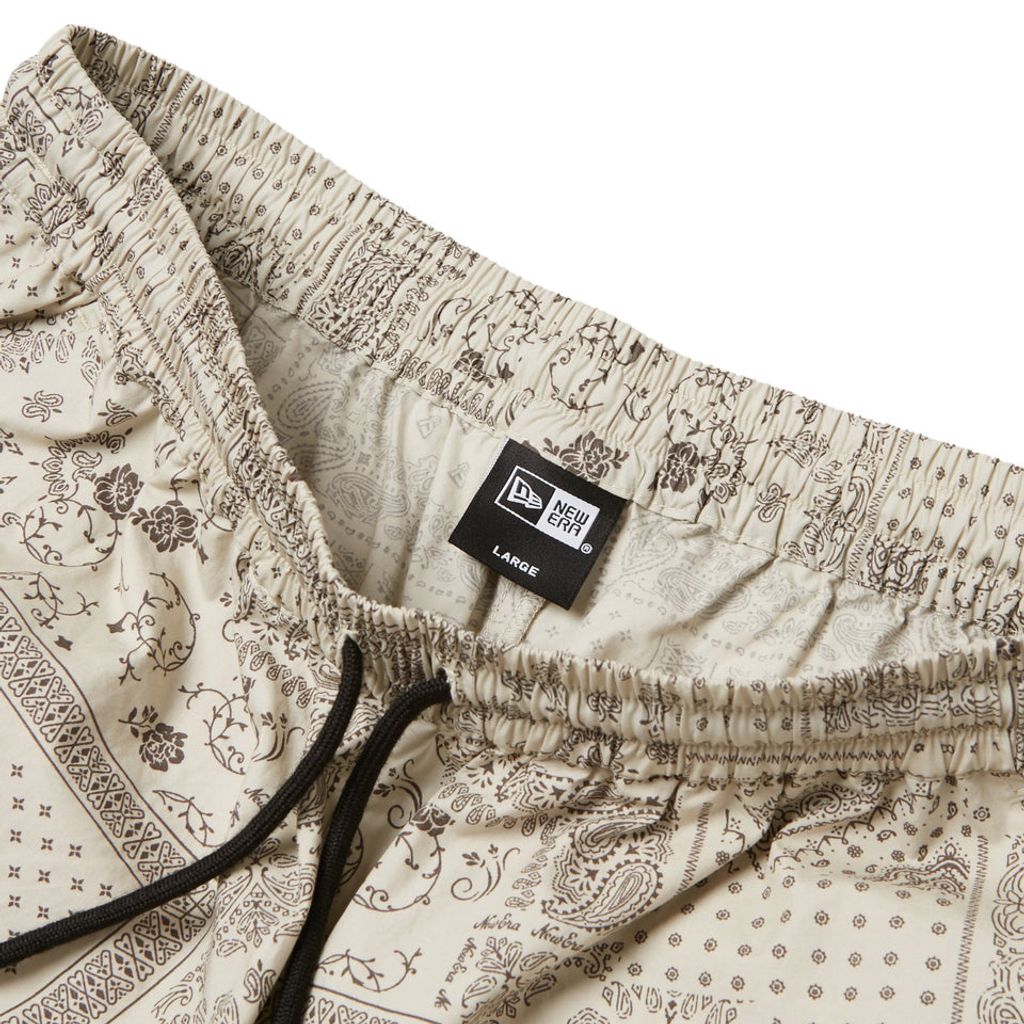 NEW ERA  ウーブン ショートパンツ Floral Paisley ストーン