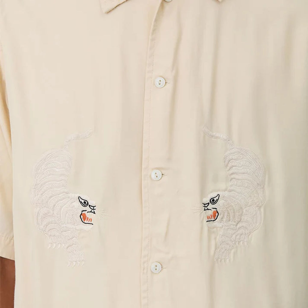 REMI RELIEF  レーヨンツイル スカ柄 S/S SHIRT(刺繍)