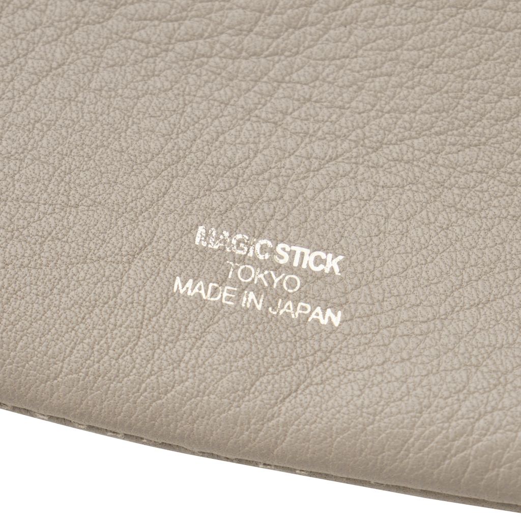 MAGIC STICK The Minimal Essentials Small Pouch