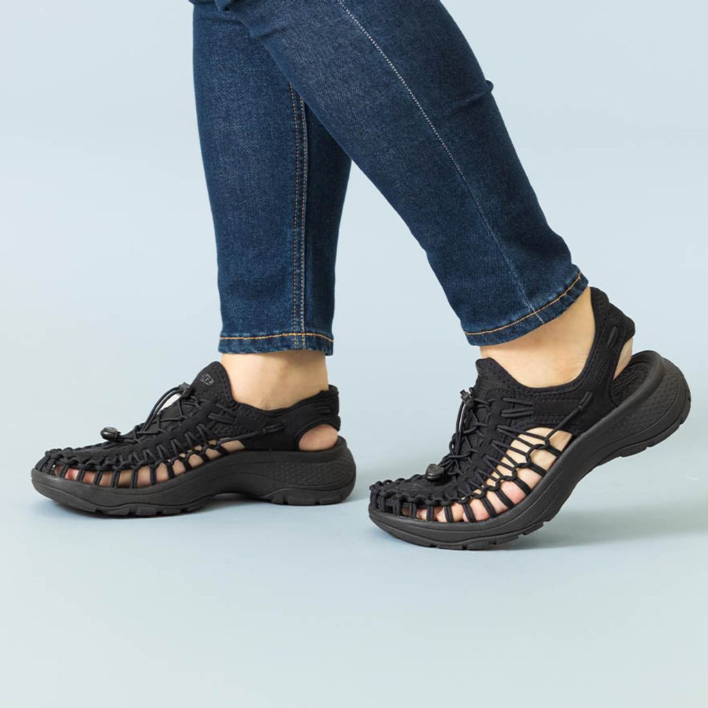 KEEN ウィメンズ ユニーク アストリア(Black/Black)