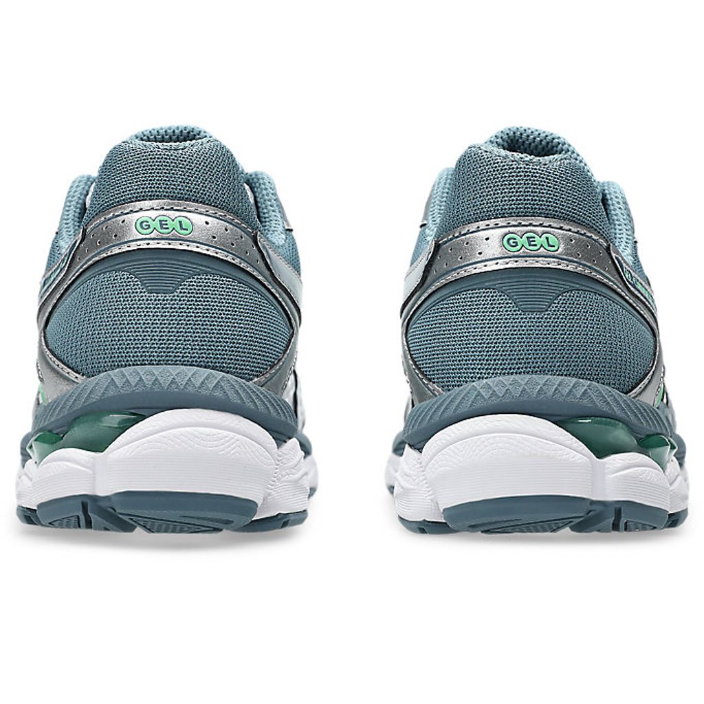 ASICS GEL-CUMULUS 16(White/Ironclad)