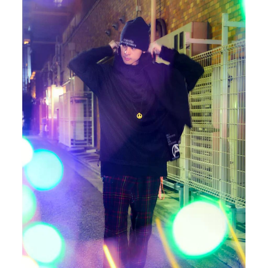 MOUNTAIN RESEARCH Mega Tag Octa Parka