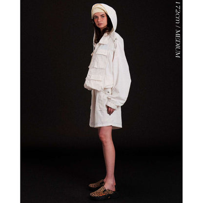 AMBERGLEAM  Custom Field Parker